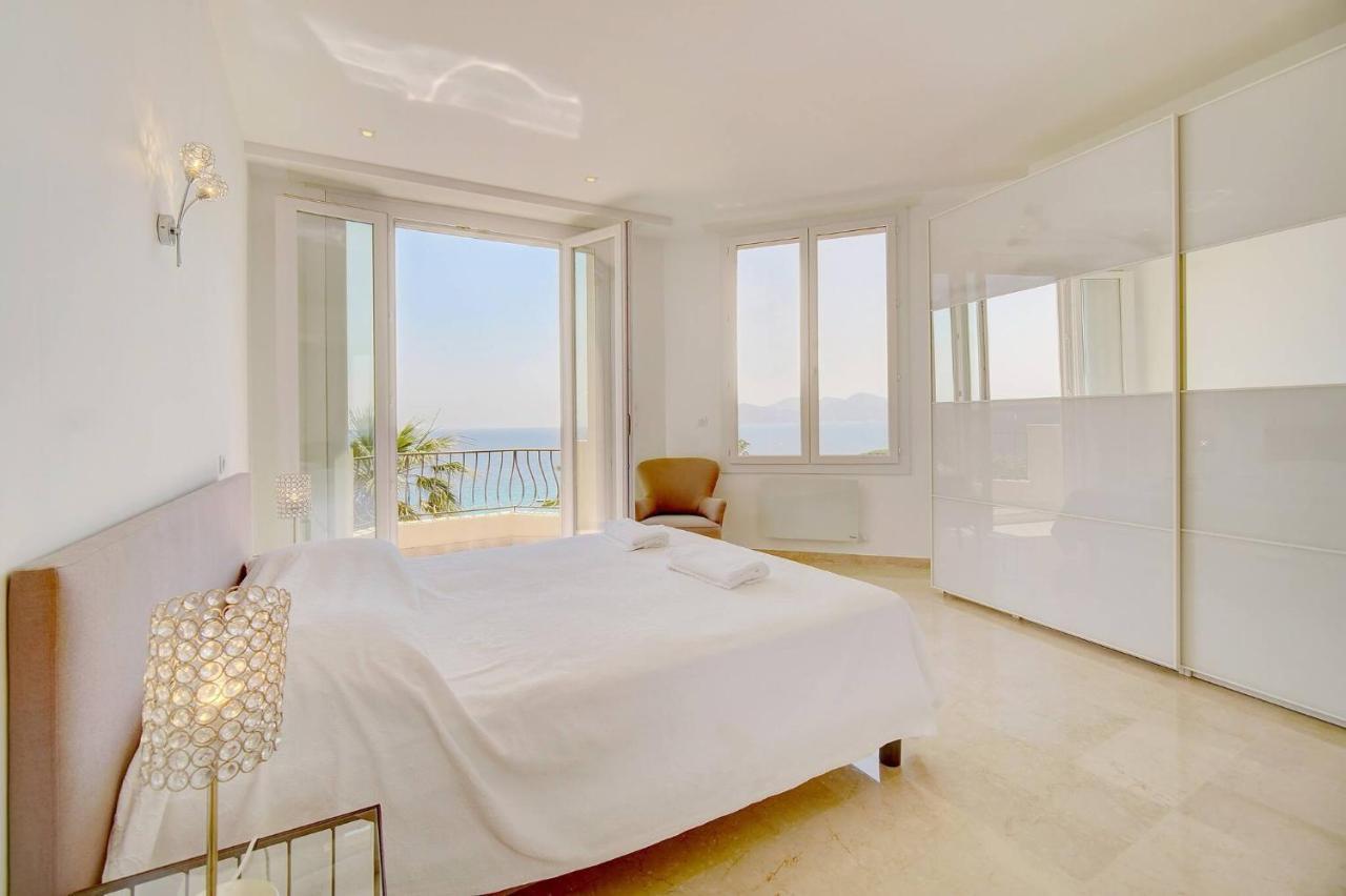 Brand New Three-bedroom Seaviews Apartment Cannes