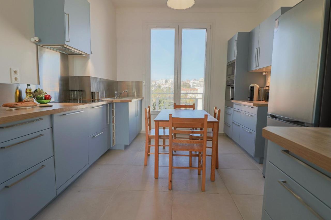 Rooftop De La Charming On Seafront With Superb Roof Terrace Cannes