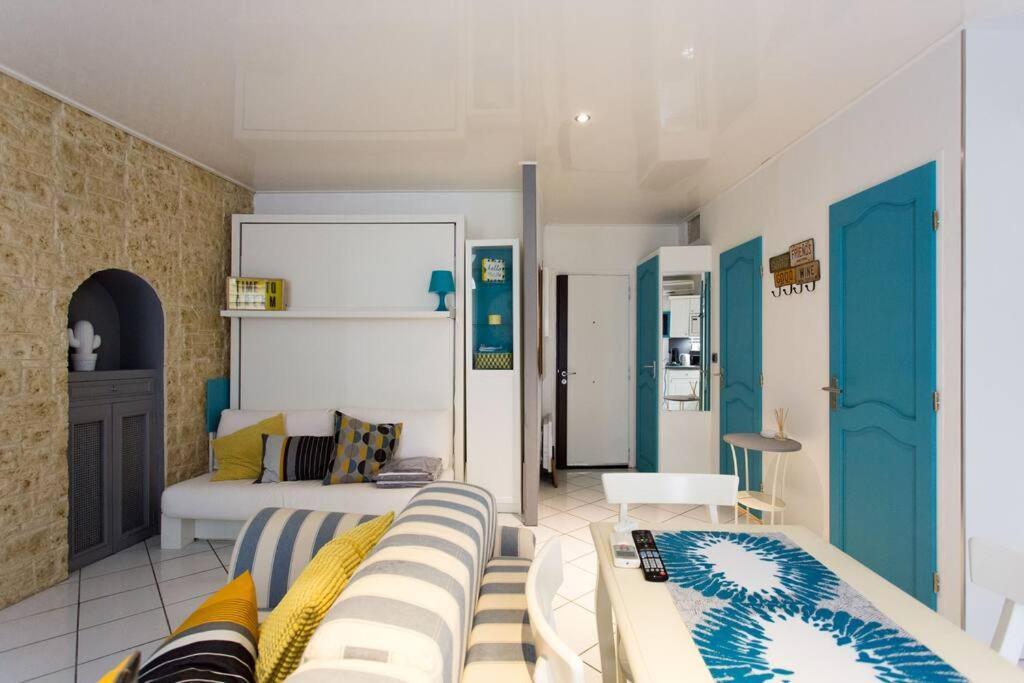 Apartment Le Suquet Superbe Studio, 300m Plage, 700 Du Palais Cannes