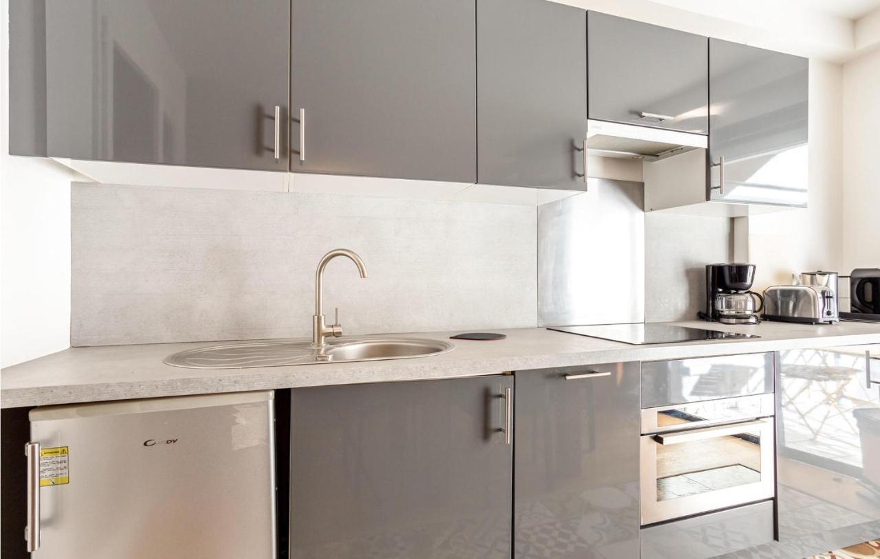 1 Bedroom Amazing In Apartment *