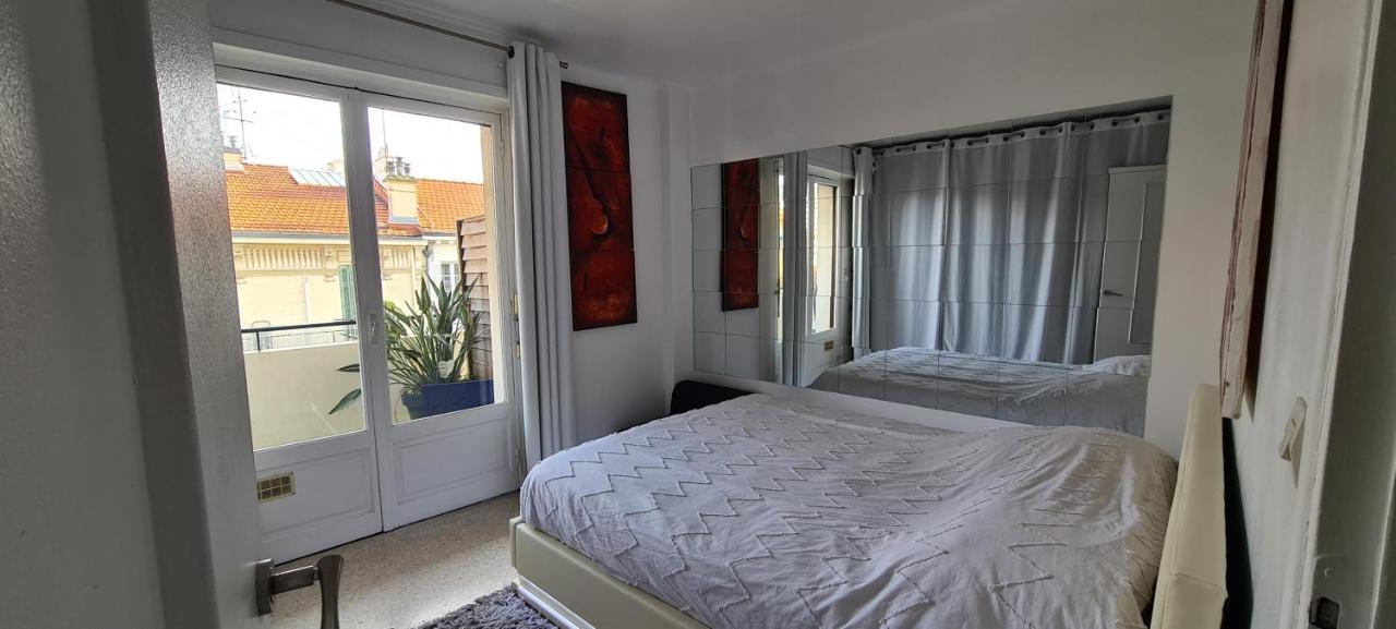 Centre, 3p/terrasse , 300 M Plages. Cannes