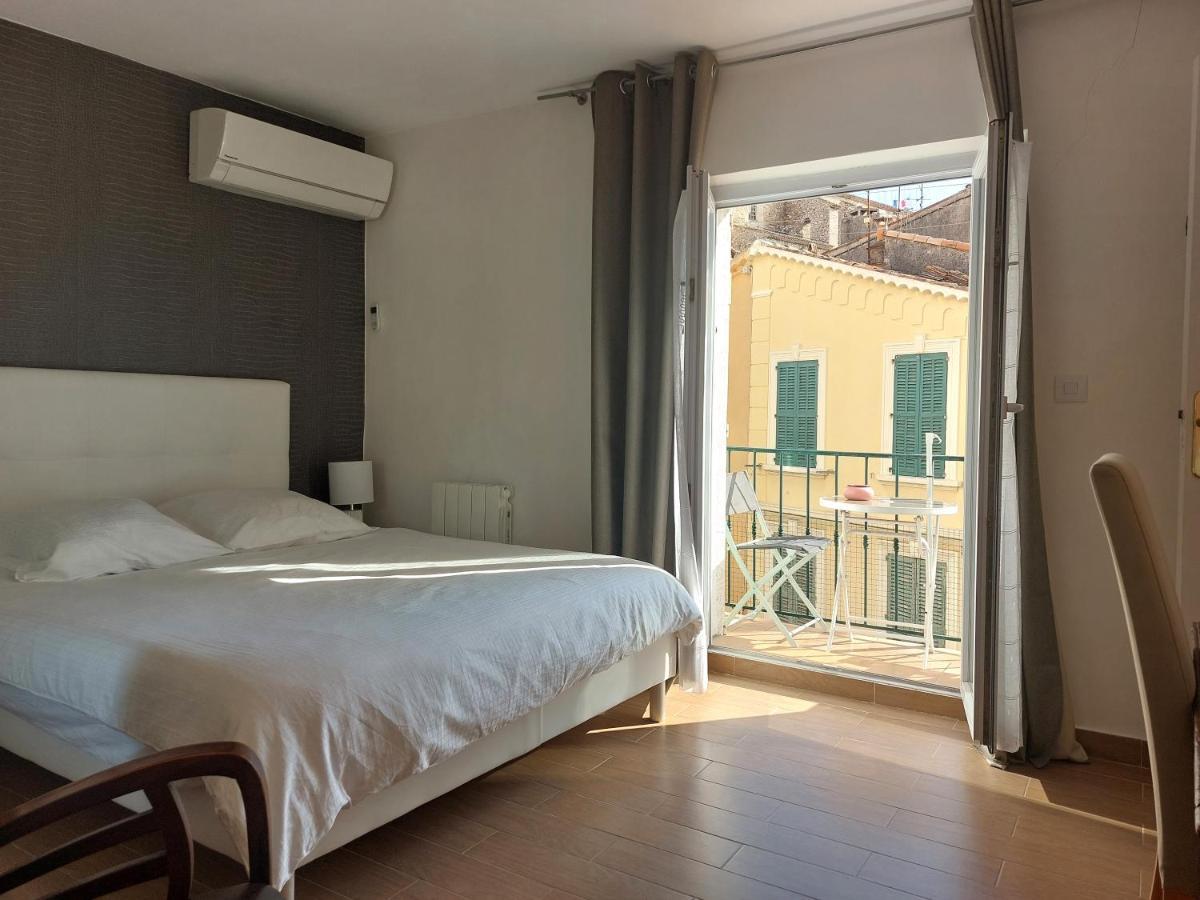 Apartment - Place Du Suquet *