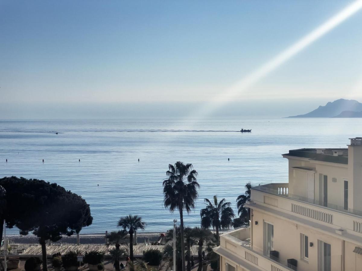 Croisette Vue Laterale Cannes