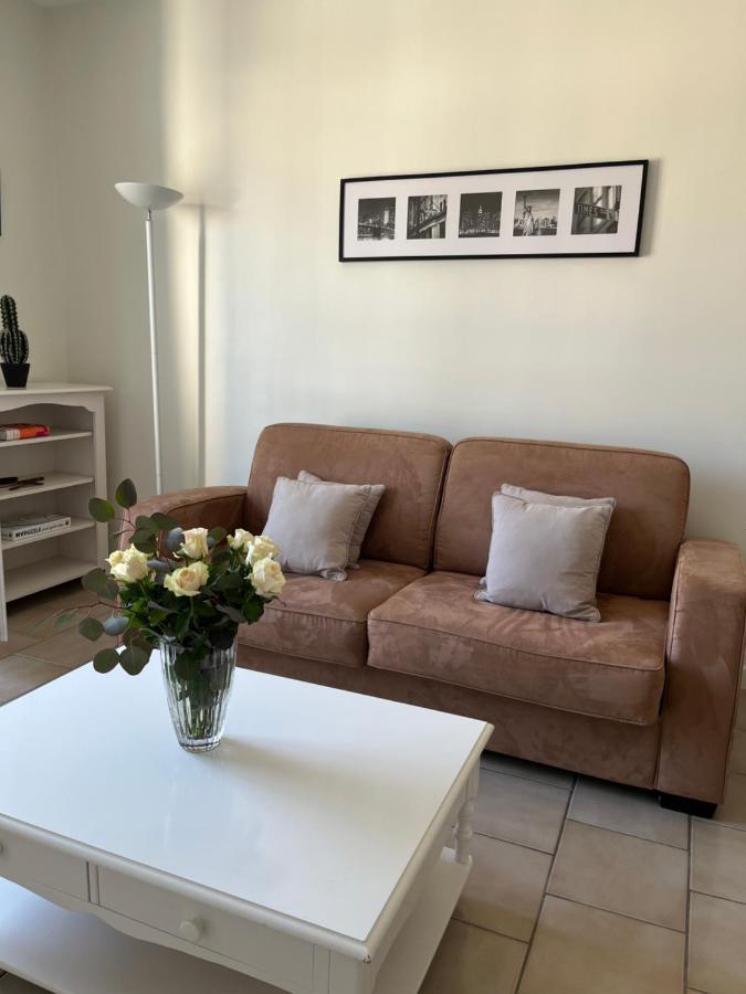 Cannes, Croisette, Palais Miramar Apartment *