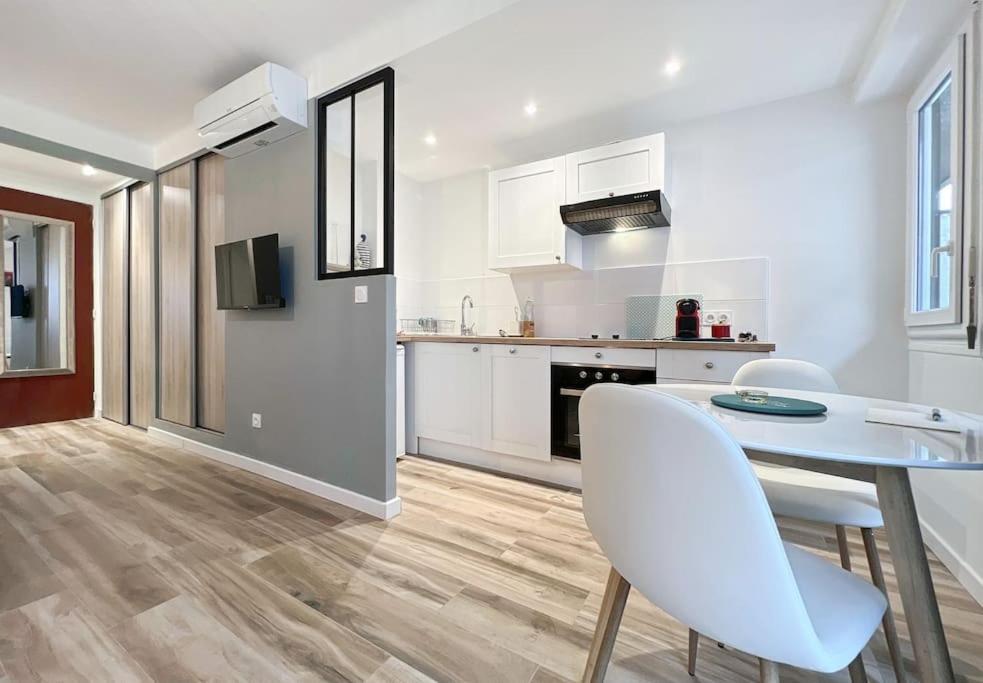 Le Mimont - Hyper Centre - Lumineux - Spacieux Appartement