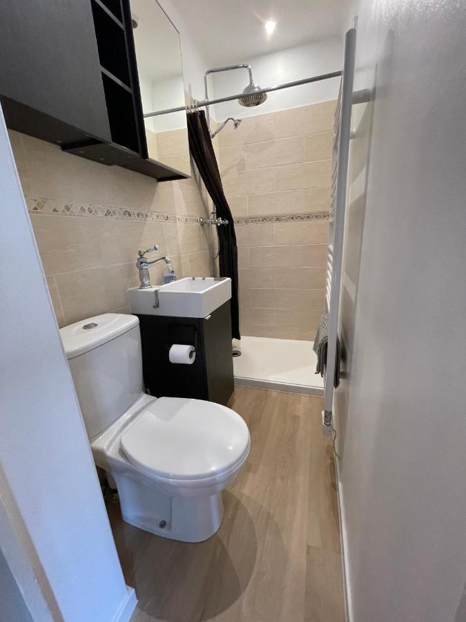 Appartement Maisonnette Bas Suquet, 200m Plages, 700m Palais, Au Calme *