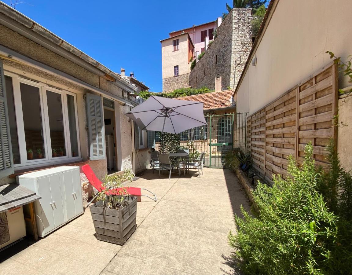 Appartement Maisonnette Bas Suquet, 200m Plages, 700m Palais, Au Calme *