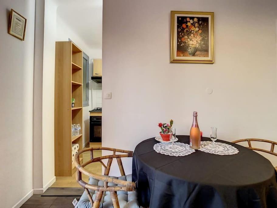 Apartment 2 Minutes A La