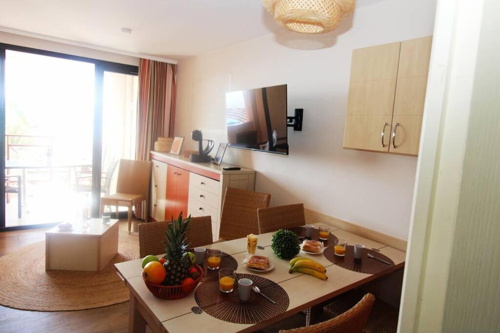 Renoir 2 Etoiles Yourhosthelper *