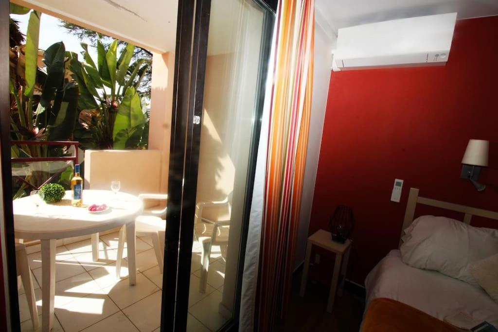 Renoir 2 Etoiles Yourhosthelper * Cannes