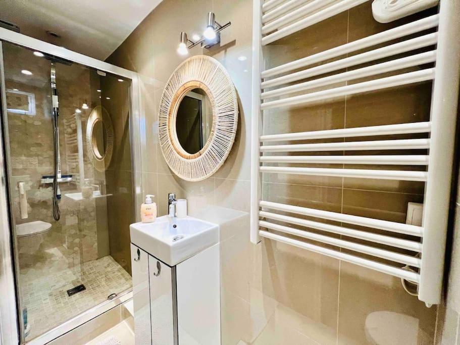 Apartment Centre , Magnifique , 5 Min Palais *