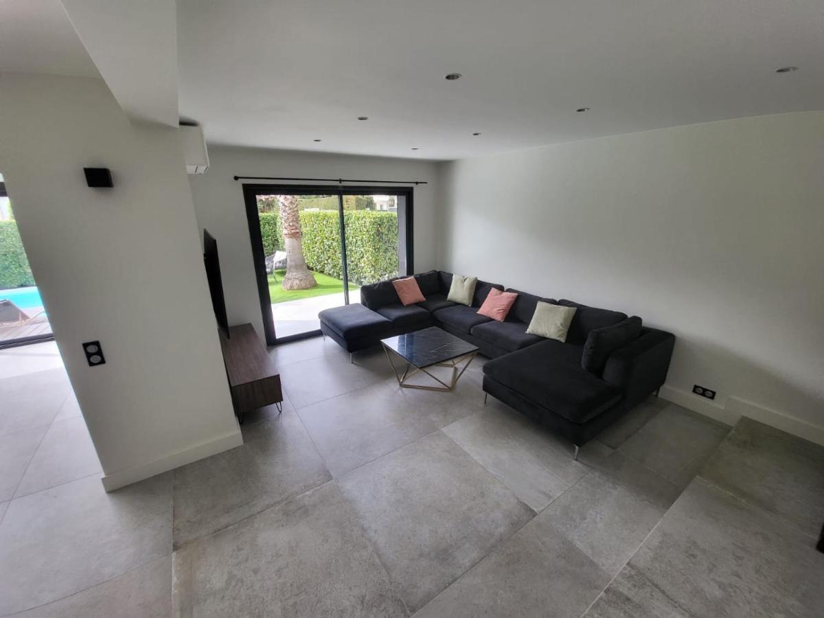 Villa Bel Air - 240m2 - Freshly Completely Renovated - - Pool - No Party Allowed - No Bachelor-ette *