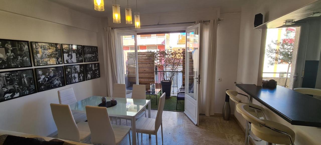 Centre, 3p/terrasse , 300 M Plages. Apartment