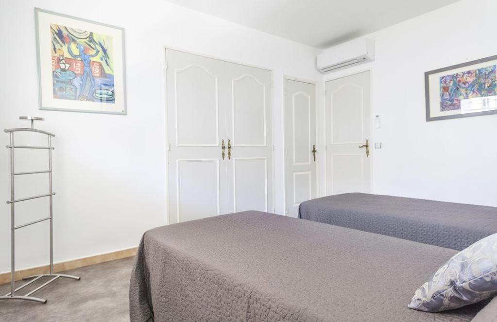 Lovely One Bedroom Colony Apartment *