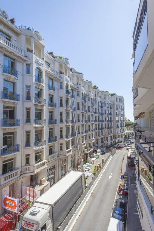 Lovely One Bedroom Colony Cannes
