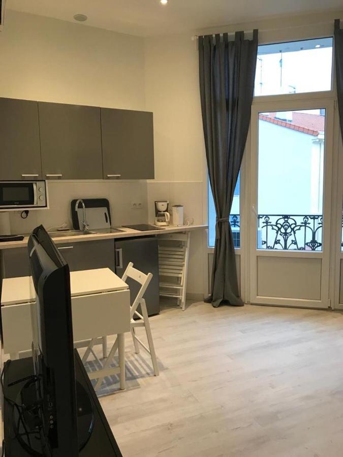 Apartment Center *