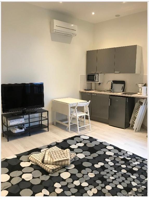 Apartment Center *