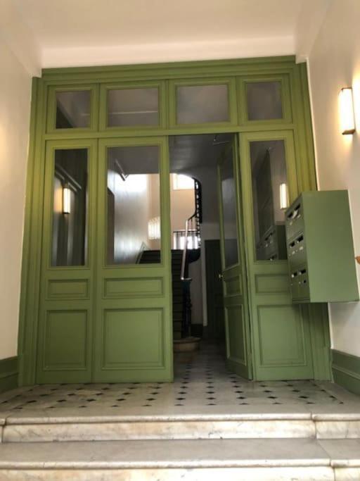 Apartment Sous Les Toits 5 Min Du Palais A Pied *