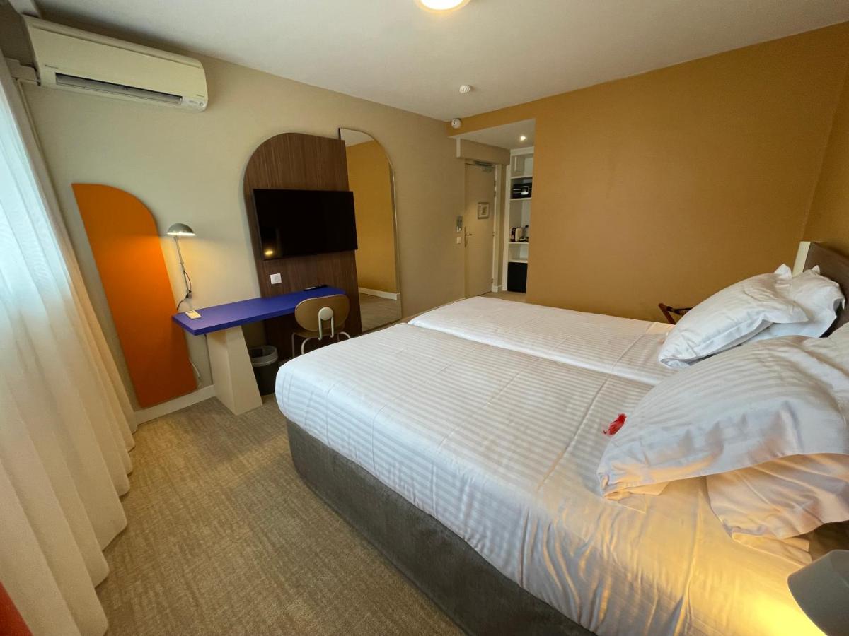 Abrial Hotel
