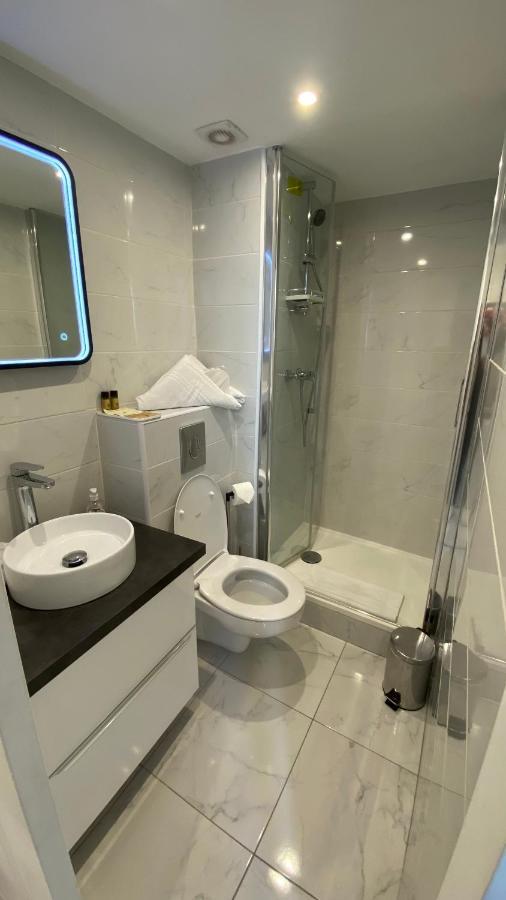 Appartement 4 Dans Le Meme Immeuble *
