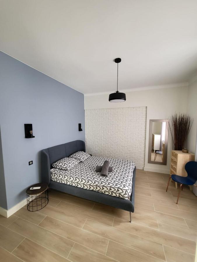 Bel Air Cannes: Renovated Beachfront Retreat With Pool