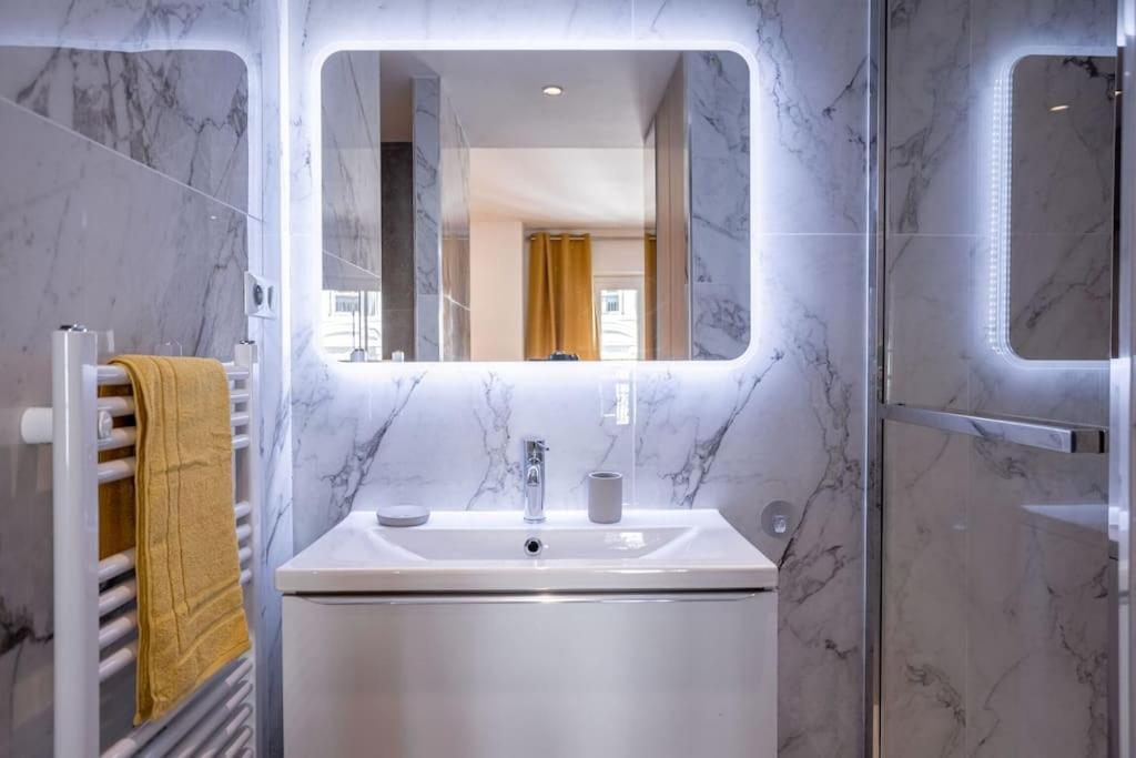 Luxury With Balcony On Famous Rue D'antibes! - Kiss By Halldis Apartment *