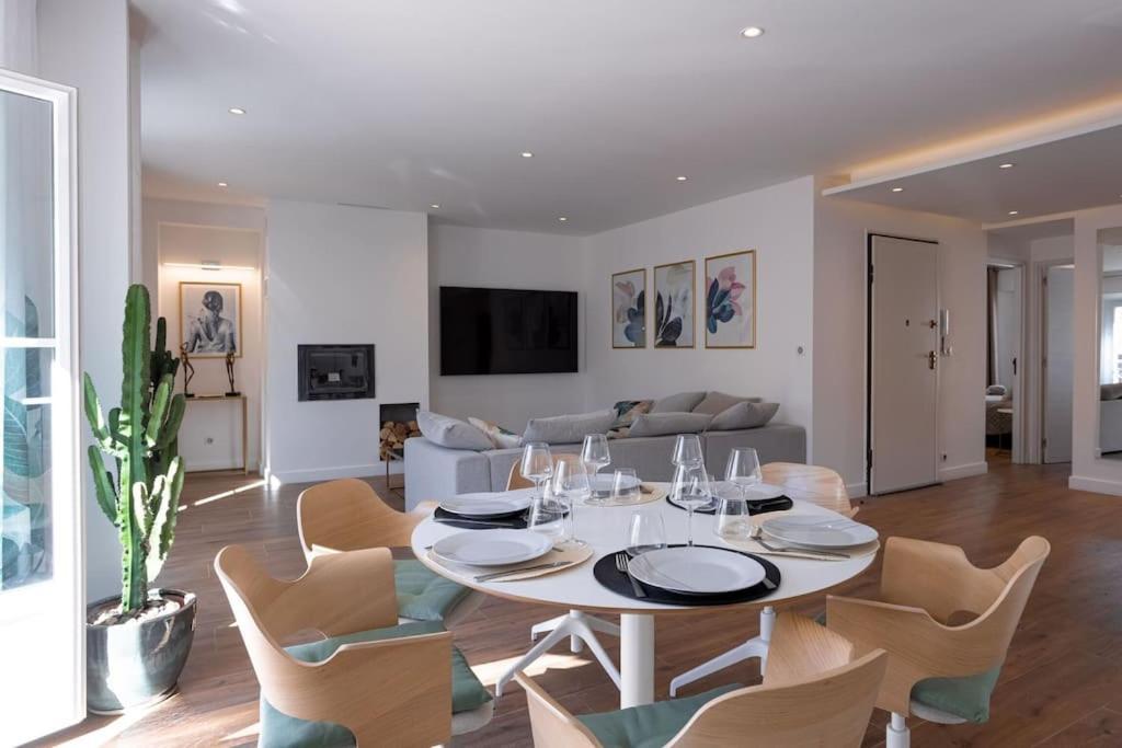 Luxury With Balcony On Famous Rue D'antibes! - Kiss By Halldis *
