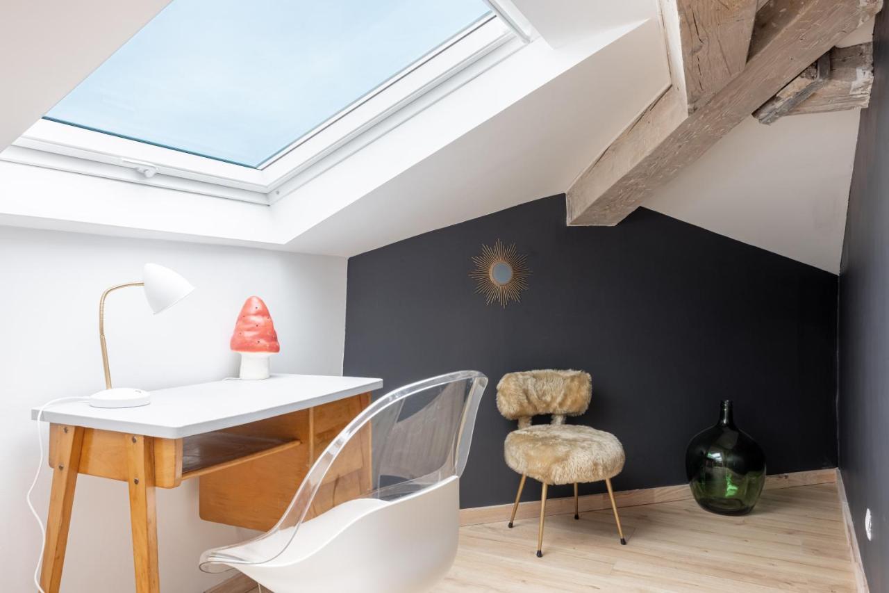 Sous Les Toits 5 Min Du Palais A Pied Apartment *