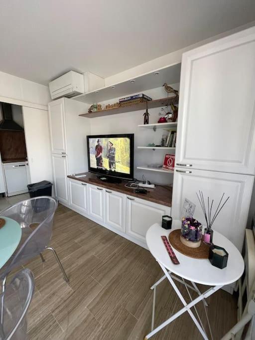 Appartement 7mn From The Center/ Pool/parking