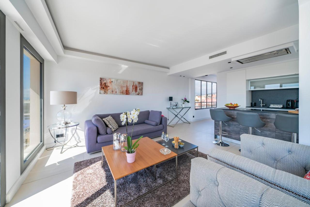 Apartment Centre Dernier Etage *