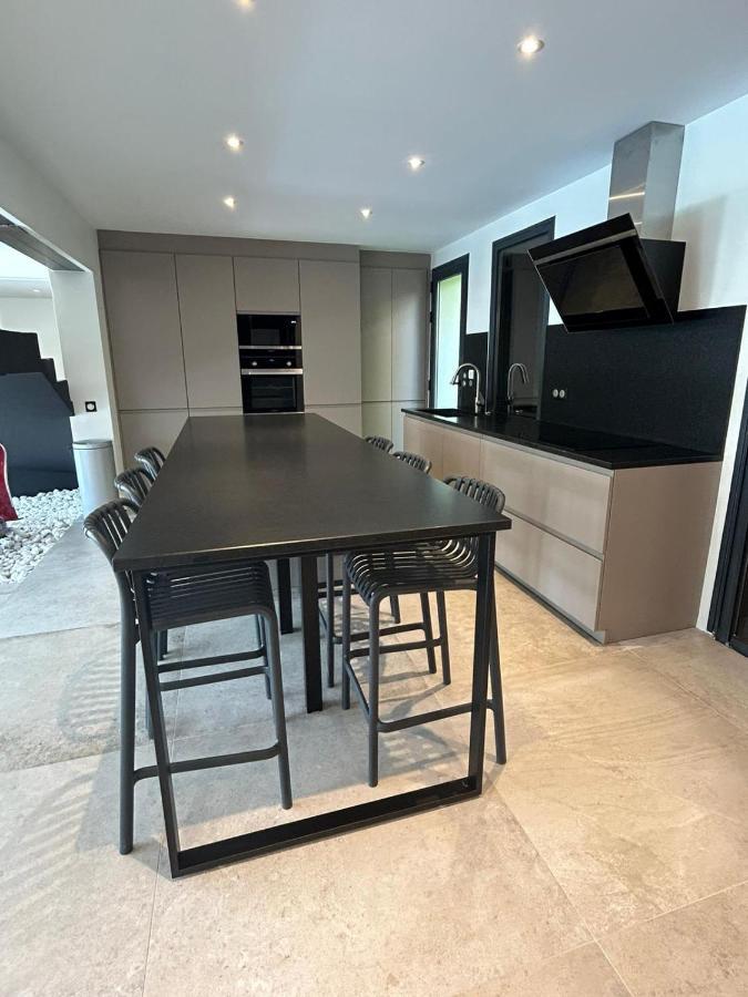 Bel Air Cannes: Renovated Beachfront Retreat With Pool Villa