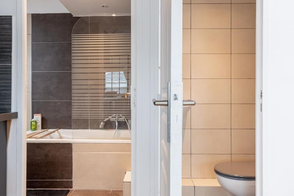 Apartment Sous Les Toits 5 Min Du Palais A Pied Cannes