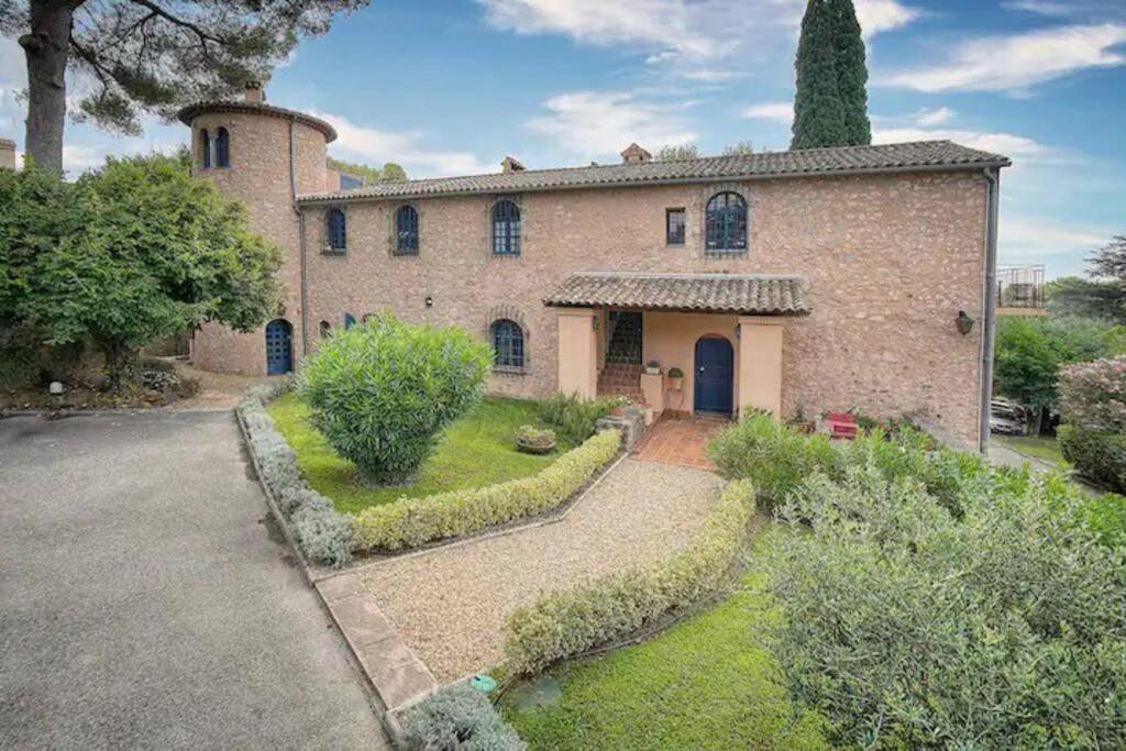 Charming In A Manor In Cannes
