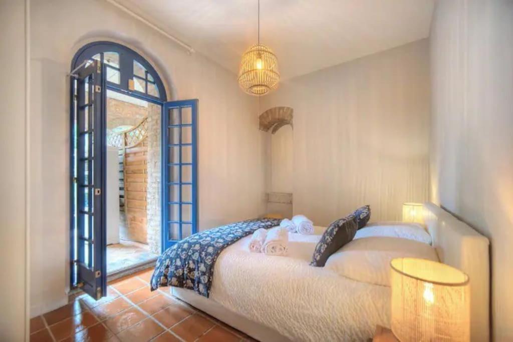 Charming In A Manor In Cannes