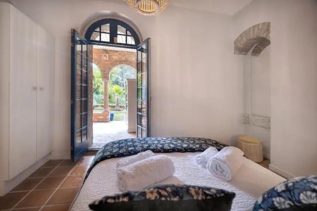 Appartement Charming In A Manor In Cannes