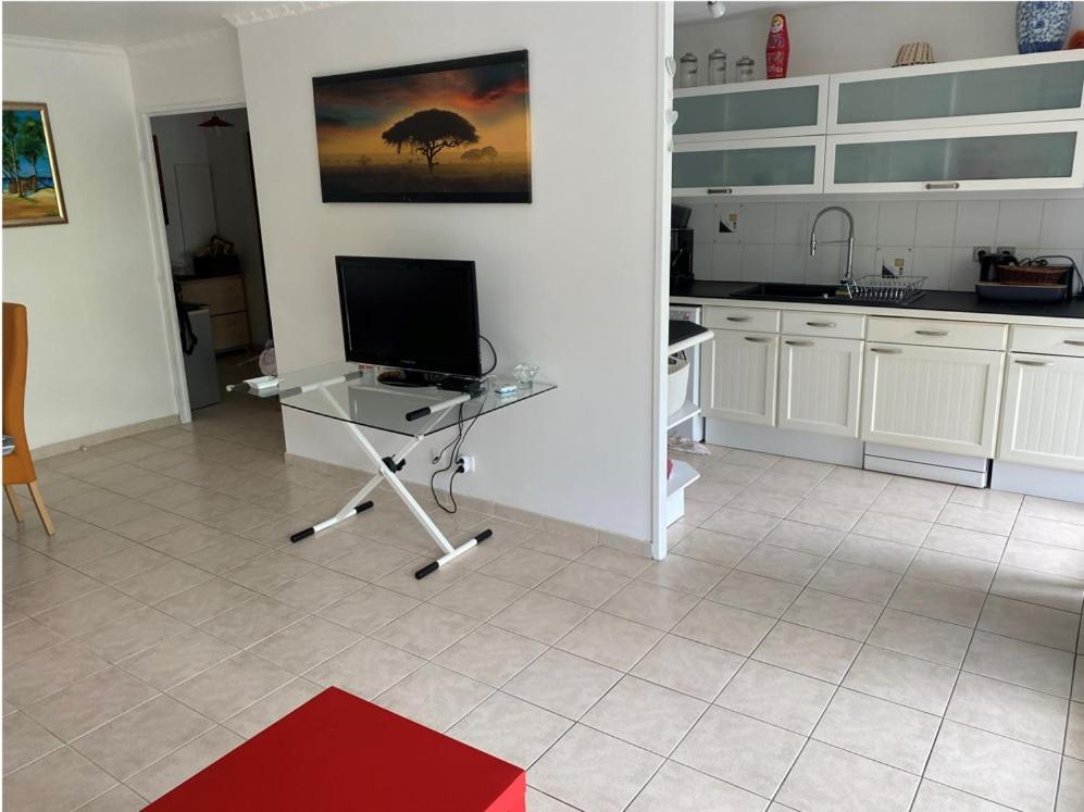 Apartment 3p, Cannes, Domaine Securise, Piscine, Tennis, Golf, 3 Etoiles *
