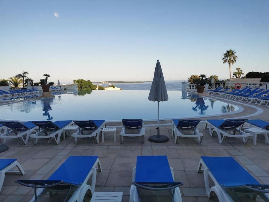 Renove, Piscine A Debordement, Vue Apartment *