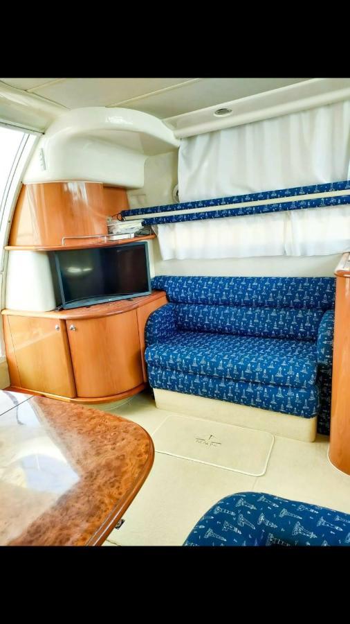 Yacht Sealine * Cannes