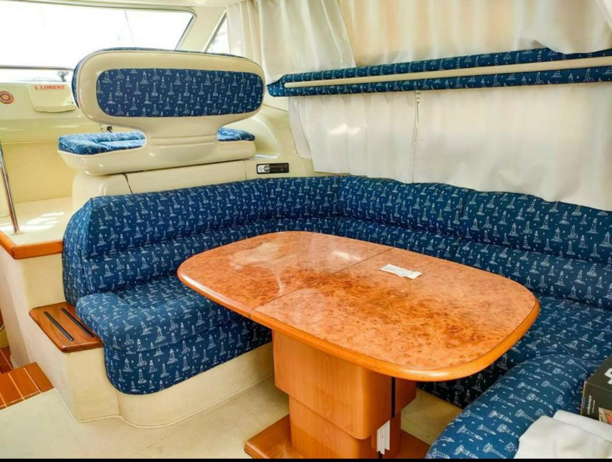 Yacht Sealine *