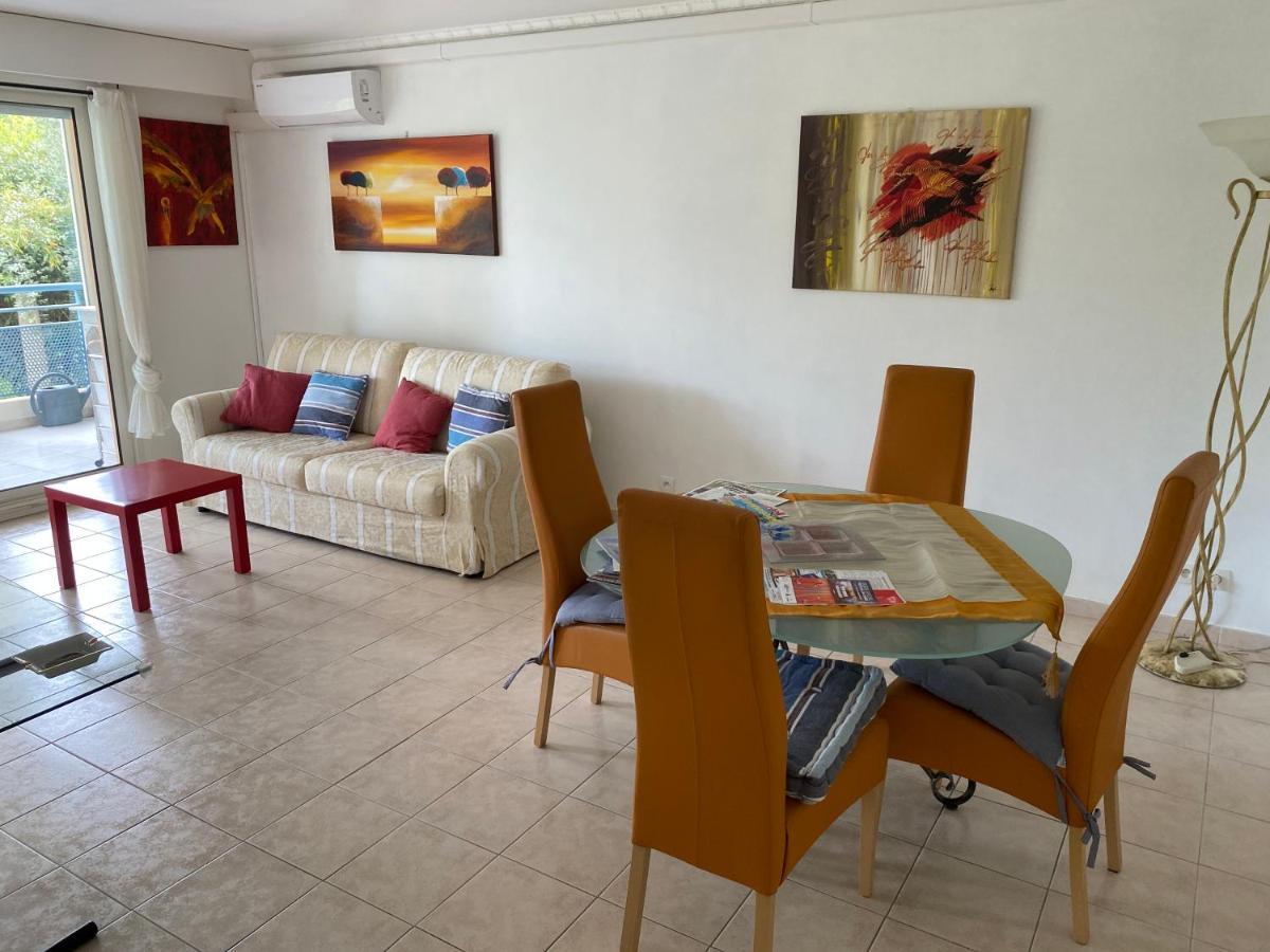Apartment 3p, Cannes, Domaine Securise, Piscine, Tennis, Golf, 3 Etoiles *