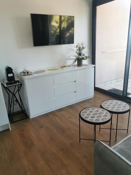 Renove, Piscine A Debordement, Vue Apartment Cannes