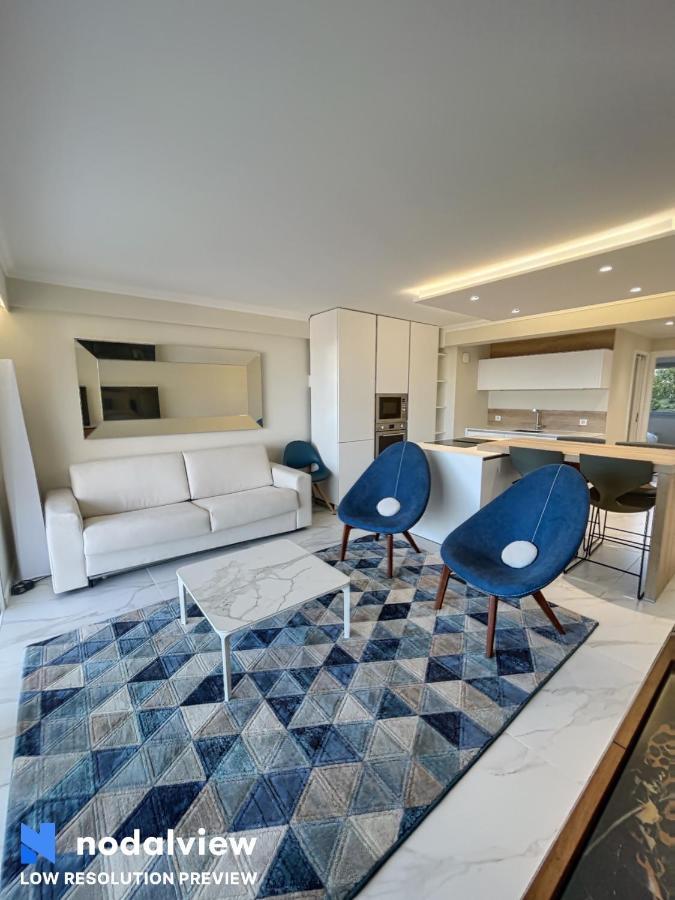 3 Pieces Vue * Cannes