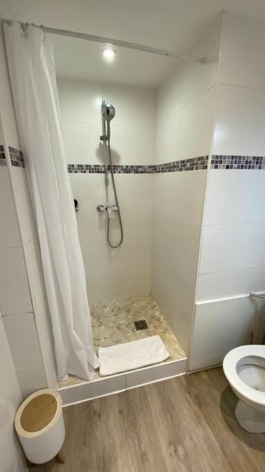 Superbe Avec Terrasse Centre-ville Et A 5 Min Apartment *