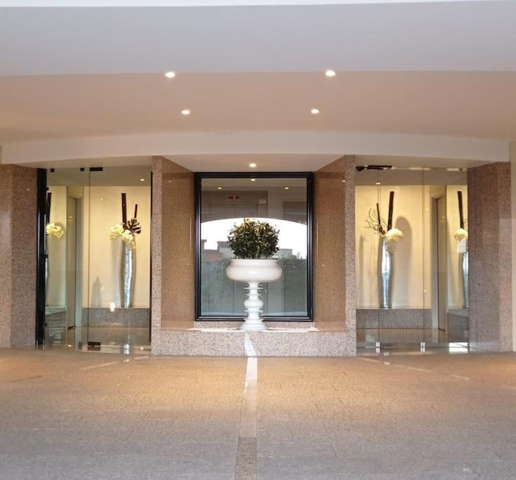 De Luxe Sun Paradis, Terrasse, Vue Piscine Apartment *