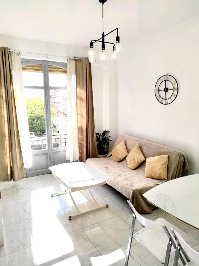 Appartement Centre De - Spacieux 65 M2