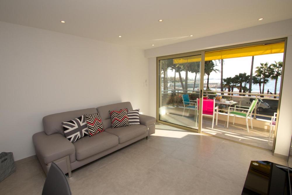 Johnny Apartment Cannes