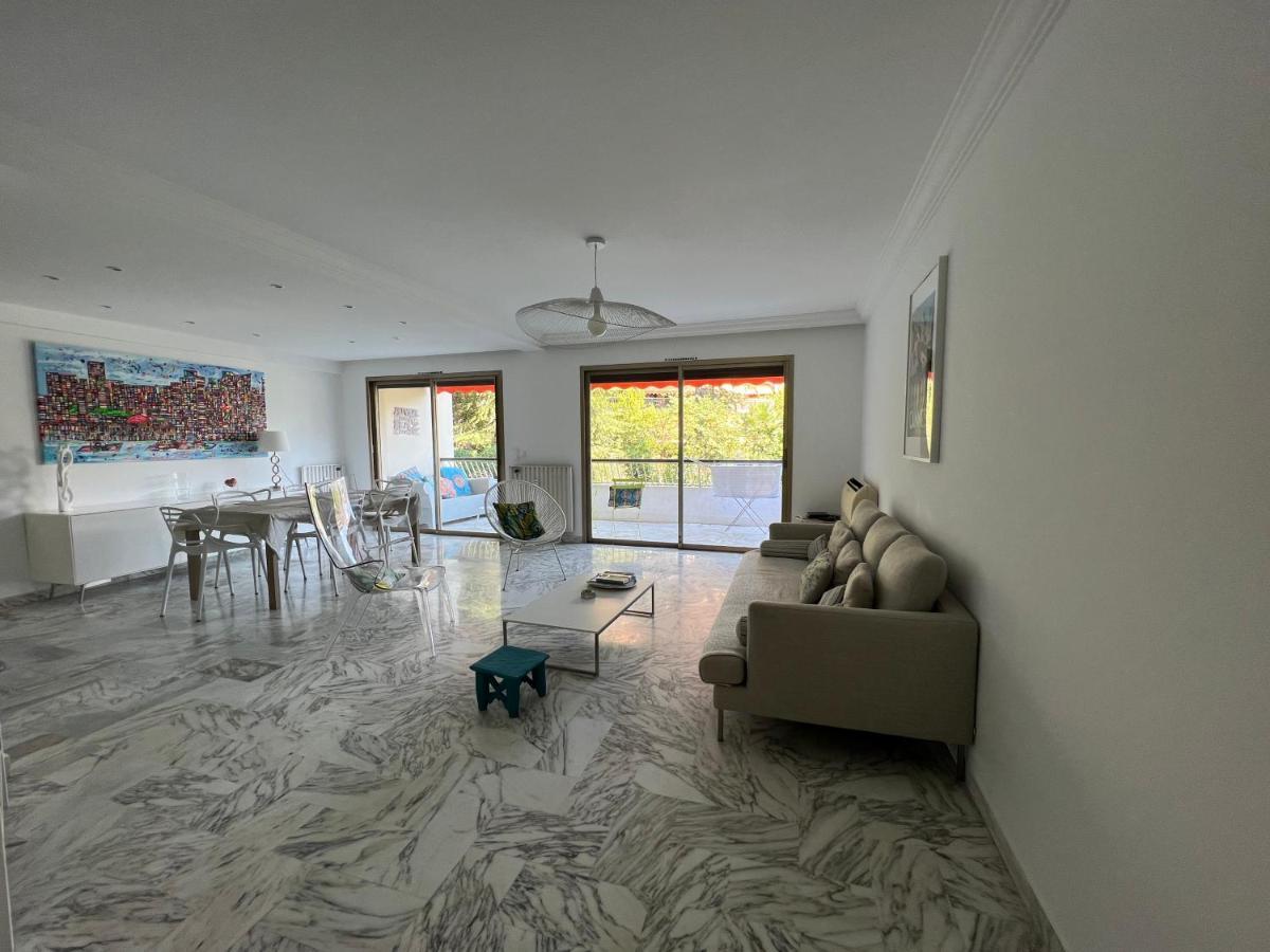 Martinez- Family 100m2 Appartement Cannes