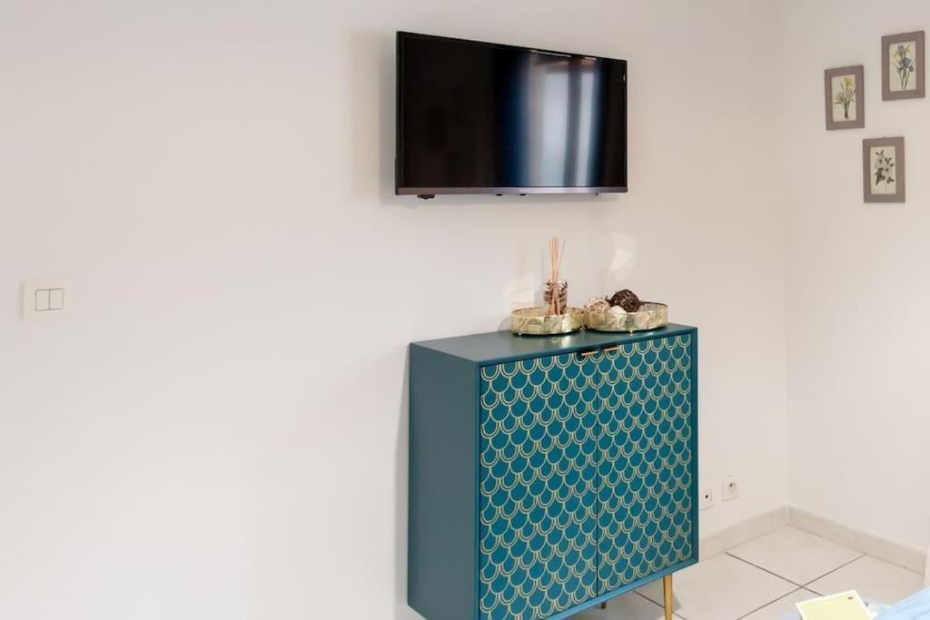 C16 - 2 Bdr Rue Antibes 4 Min Palais Festivals - Ac & Terrace Apartment Cannes