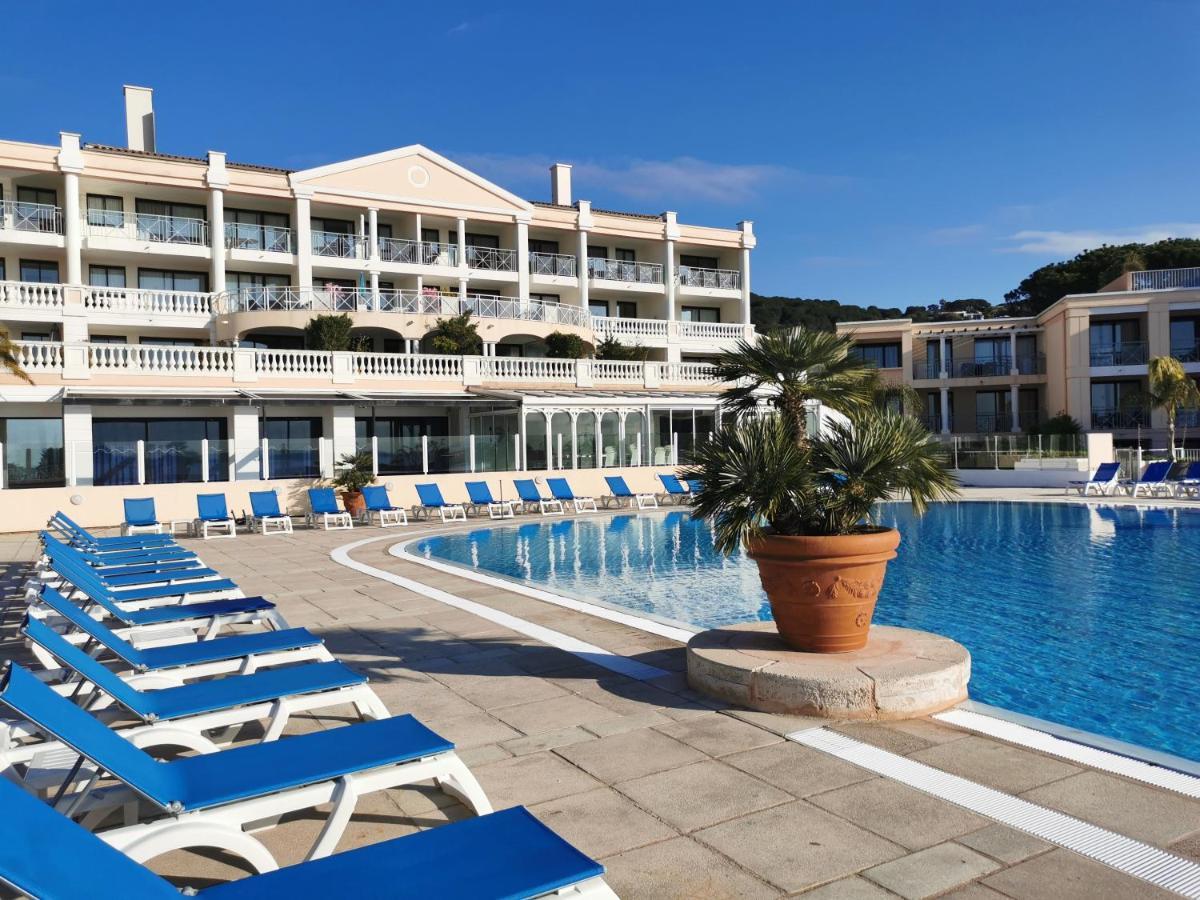 Renove, Piscine A Debordement, Vue Apartment