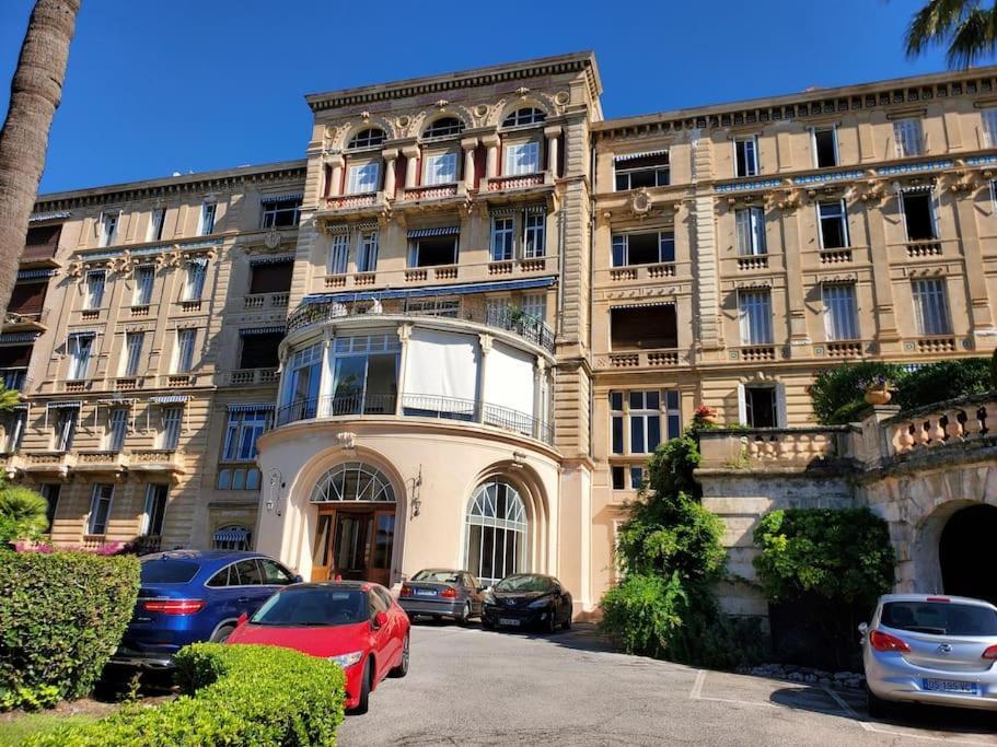 Great Studio In Prestigious Building Apartment *